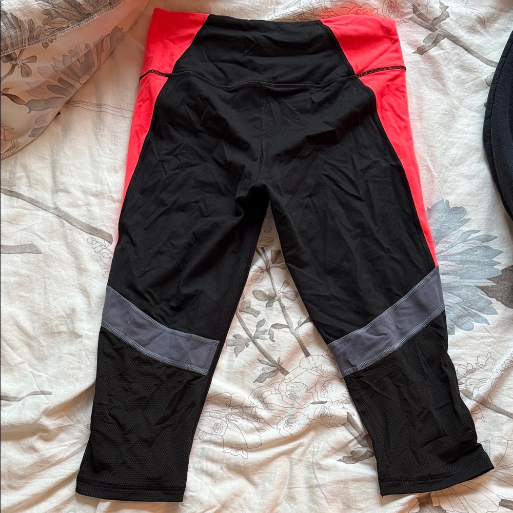 Victoria's Secret Black and Pink Leggings